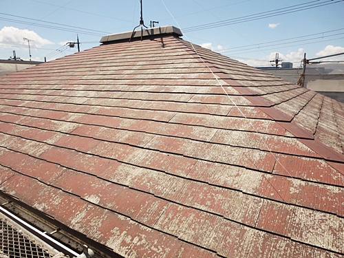 解体工事を行うコロニアル屋根
